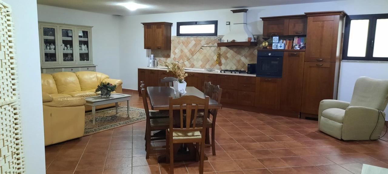 Studio Seminterrato Villa Armonia Iun:P2030 โอโรเซย ภายนอก รูปภาพ